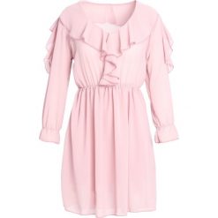 Różowa Sukienka Cheeky. Czerwone sukienki mini marki Born2be, uniwersalny. Za 59,99 zł.