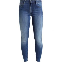GStar GSTAR SHAPE HIGH SUPER SKINNY Jeans Skinny Fit medium aged. Niebieskie rurki damskie marki G-Star, z elastanu. W wyprzedaży za 527,20 zł.