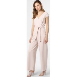 Comma - Kombinezon damski, różowy. Różowe kombinezony damskie comma, z aplikacjami, eleganckie, z dekoltem w serek, bez rękawów. Za 699,95 zł.