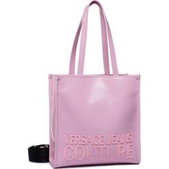 Torebka VERSACE JEANS COUTURE - E1VVBBM3 71412 400. Różowe torebki klasyczne damskie Versace Jeans Couture, bez wzorów, z jeansu, klasyczne, bez dodatków. W wyprzedaży za 539,00 zł.