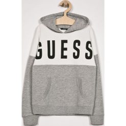 Guess Jeans - Bluza dziecięca 125-175 cm. Szare bluzy chłopięce Guess Jeans, z nadrukiem, z bawełny, bez rękawów, z kapturem. W wyprzedaży za 179,90 zł.