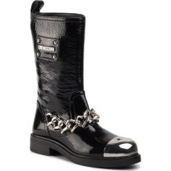 Kozaki LOVE MOSCHINO - JA24103G08JC0000 Nero. Czarne kozaki damskie Love Moschino, ze skóry ekologicznej, bez obcasa, na obcasie, bez zapięcia. W wyprzedaży za 769,00 zł.