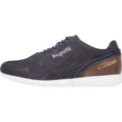 Bugatti Sneakersy niskie blau. Niebieskie trampki męskie Bugatti, bez zapięcia. Za 399,00 zł.