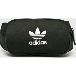 Adidas Originals - Nerka. Czarne walizki marki adidas Originals, w paski, z poliesteru, małe. Za 99,90 zł.