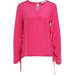 MAX&Co. CONFETTO Bluzka fuchsia. Czerwone bralety damskie marki MAX&Co., m, z jedwabiu. W wyprzedaży za 401,40 zł.