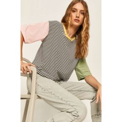 Answear - T-shirt Answear Lab. Białe bluzki damskie ANSWEAR, s, bez wzorów, z bawełny, casualowe, z okrągłym kołnierzem. Za 49,90 zł.