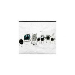 Pokrowiec na laptop z Tyveku® z czarcikami 13". Białe etui damskie marki Oneones creative studio, z tkaniny. Za 135,00 zł.