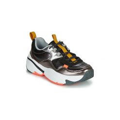 Buty Victoria AIRE MULTI. Czarne trampki i tenisówki damskie Victoria, bez wzorów, bez zapięcia. Za 299,00 zł.