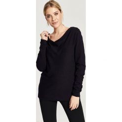 Sweter w kolorze granatowym. Niebieskie swetry damskie Zabaione, Hailys, l, bez wzorów, bez rękawów, bez kaptura. W wyprzedaży za 59,95 zł.
