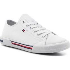 Trampki TOMMY HILFIGER - Low Cut Lace-Up Sneaker T3X4-30278-0034 D White 100. Białe trampki dziewczęce TOMMY HILFIGER, z gumy, na sznurówki. Za 259,00 zł.