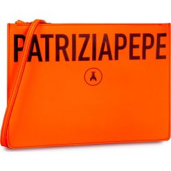 Torebka PATRIZIA PEPE - 2V9008/A5K9-R649 Fluo Orange. Pomarańczowe listonoszki damskie Patrizia Pepe, bez wzorów, ze skóry, bez dodatków. W wyprzedaży za 309,00 zł.