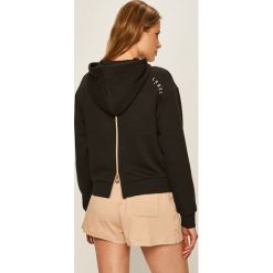 EA7 Emporio Armani - Bluza. Czarne bluzy damskie EA7 Emporio Armani, s, z nadrukiem, z dzianiny, z długim rękawem, długie, z kapturem. Za 699,90 zł.