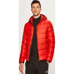 EA7 Emporio Armani - Kurtka puchowa. Niebieskie płaszcze męskie EA7 Emporio Armani, xl, bez wzorów, z poliesteru, krótkie, z kapturem. W wyprzedaży za 999,90 zł.