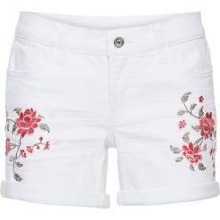 Szorty damskie: Szorty dżinsowe z haftem bonprix biały denim