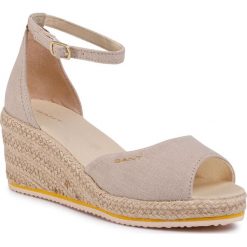 Espadryle GANT - Wedgeville 20569392 Dry Sand G22. Brązowe espadryle damskie GANT, bez wzorów, z tworzywa sztucznego, bez obcasa, na obcasie. Za 339,00 zł.