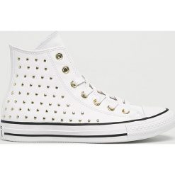 Converse - Trampki. Białe trampki i tenisówki damskie marki Converse, ze skóry, na sznurówki. W wyprzedaży za 269,90 zł.