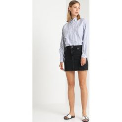 Tommy Jeans CLASSICS STRIPE Koszula blue print/bright white. Niebieskie koszule jeansowe damskie marki Tommy Jeans, xl. Za 349,00 zł.