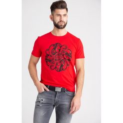 T-SHIRT Just Cavalli. Czerwone t-shirty męskie m, z nadrukiem, z bawełny, z okrągłym kołnierzem. Za 245,00 zł.