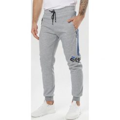 Szare Spodnie Pirethoe. Szare spodnie męskie Born2be, xl, bez wzorów, z dresówki. W wyprzedaży za 64,99 zł.