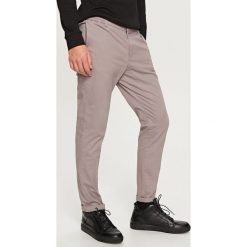 Spodnie męskie: Eleganckie joggery – Jasny szar