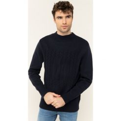 Sweter TOMMY HILFIGER Gift Givng MW0MW12267. Niebieskie swetry męskie TOMMY HILFIGER, s, bez wzorów, z bawełny, klasyczne, z klasycznym kołnierzykiem, bez kaptura. W wyprzedaży za 419,00 zł.