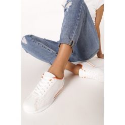 Biało-Pomarańczowe Buty Sportowe Evidone. Białe buty sportowe damskie Born2be, bez wzorów, sportowe. Za 79,99 zł.