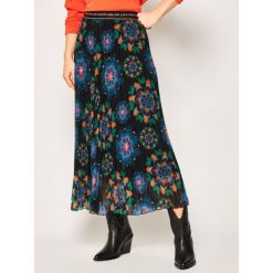 Spódnica plisowana Desigual Delos 20SWFW15. Czarne spódniczki damskie Desigual, bez wzorów, z wiskozy, midi. W wyprzedaży za 359,00 zł.