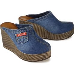 ARTIKER RELAKS 46C0220 jeans, klapki damskie. Koturny damskie Artiker Relaks, bez obcasa, na koturnie, bez zapięcia. Za 169,90 zł.