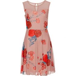 Sukienka z siatkowego materiału w kwiaty bonprix jasnoróżowy vintage w kwiatki. Różowe sukienki damskie marki bonprix, w kwiaty, vintage, bez kołnierzyka, bez rękawów. Za 59,99 zł.