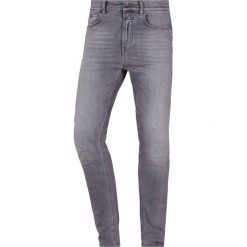 CLOSED COOPER Jeansy Slim Fit light grey aged. Szare jeansy męskie marki CLOSED. Za 759,00 zł.