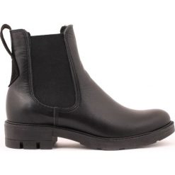 Ocieplane sztyblety na grubej podeszwie - skóra naturalna - model 479 - kolor czarny lico. Czarne botki damskie Zapato, na zimę, z jeansu, eleganckie, na niskim obcasie, na obcasie, bez zapięcia. Za 399,00 zł.