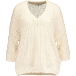 Swetry klasyczne damskie: Selected Femme SFJINA Sweter white swan