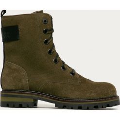 S. Oliver - Workery skórzane. Zielone workery damskie S.Oliver, ze skóry, z okrągłym noskiem, bez obcasa, na obcasie, na zamek. Za 329,90 zł.