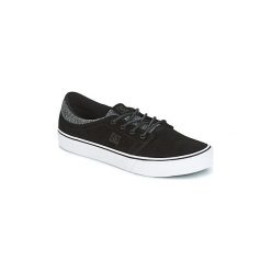 Buty DC Shoes TRASE LE. Czarne trampki męskie marki DC Shoes, bez wzorów, bez zapięcia. Za 303,20 zł.