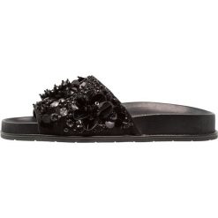 Chodaki damskie: Kenneth Cole New York XENIA SEQUIN Klapki black