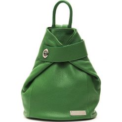 Plecaki damskie: Skórzany plecak w kolorze zielonym – (S)34 x (W)34 x (G)14 cm