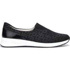 Högl Slip On Buty Czarny. Czarne trampki i tenisówki damskie HÖGL, bez wzorów, ze skóry, bez zapięcia. Za 654,95 zł.