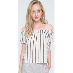 Vero Moda - Top. Białe topy damskie marki Vero Moda, s, z elastanu, z okrągłym kołnierzem. W wyprzedaży za 34,90 zł.