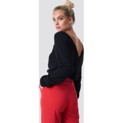 NA-KD Sweter z dzianiny z dekoltem V - Black. Czarne swetry klasyczne damskie NA-KD, z dzianiny. Za 121,95 zł.