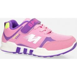 Różowe buty sportowe casu 20x2/m. Różowe buty dziewczęce sportowe Casu, bez wzorów, bez zapięcia. Za 59,99 zł.
