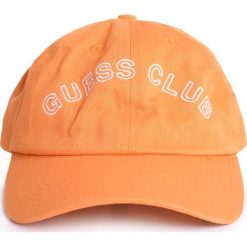 Guess Bejsbolówka. Rękawiczki damskie Guess, z aplikacjami, z tkaniny. Za 99,00 zł.