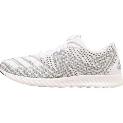 Buty sportowe damskie: adidas Performance AEROBOUNCE PR Obuwie do biegania treningowe white