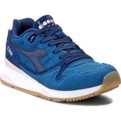 Sneakersy DIADORA - V7000 NYL II 501.170939 01 C7108 Estate Bl/Dark Blue/Cradl. Niebieskie półbuty damskie Diadora, ze skóry. W wyprzedaży za 249,00 zł.