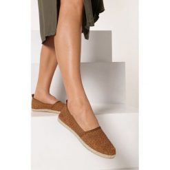 Brązowe Espadryle Adralodia. Pomarańczowe espadryle damskie Born2be, bez wzorów, bez obcasa. W wyprzedaży za 49,99 zł.