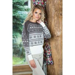 Ecru Nietoperzowy Sweter w Skandynawskie Wzory. Szare piżamy damskie marki Molly.pl, uniwersalny, bez wzorów, z jeansu, bez rękawów, bez kaptura. Za 89,90 zł.
