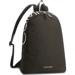 Plecak CALVIN KLEIN - Item Story Round Bac K50K503873 003. Zielone plecaki męskie marki Calvin Klein, z materiału. Za 399,00 zł.