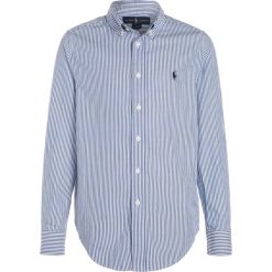 Polo Ralph Lauren CUSTOM FIT BLAKE Koszula blue/white. Niebieskie koszule chłopięce marki Polo Ralph Lauren, z bawełny, polo. Za 249,00 zł.