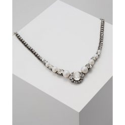 Radà Naszyjnik crystal. Szare, analogowe naszyjniki damskie marki Fossil. Za 699,00 zł.