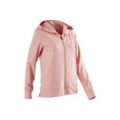Bluza na zamek z kapturem Gym & Pilates 100 damska. Różowe bluzy damskie z kapturem marki DOMYOS, s, z elastanu. Za 64,99 zł.
