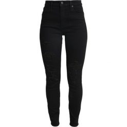 Abercrombie & Fitch SHRED SIMONE Jeans Skinny Fit black. Czarne jeansy damskie skinny marki Abercrombie & Fitch, xs, z elastanu. Za 409,00 zł.